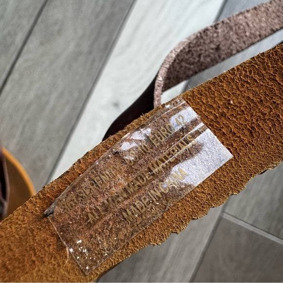 Flojos Women's Serenity Flat Sandal | Size: 10 | New Never Used - Picture 4 of 4